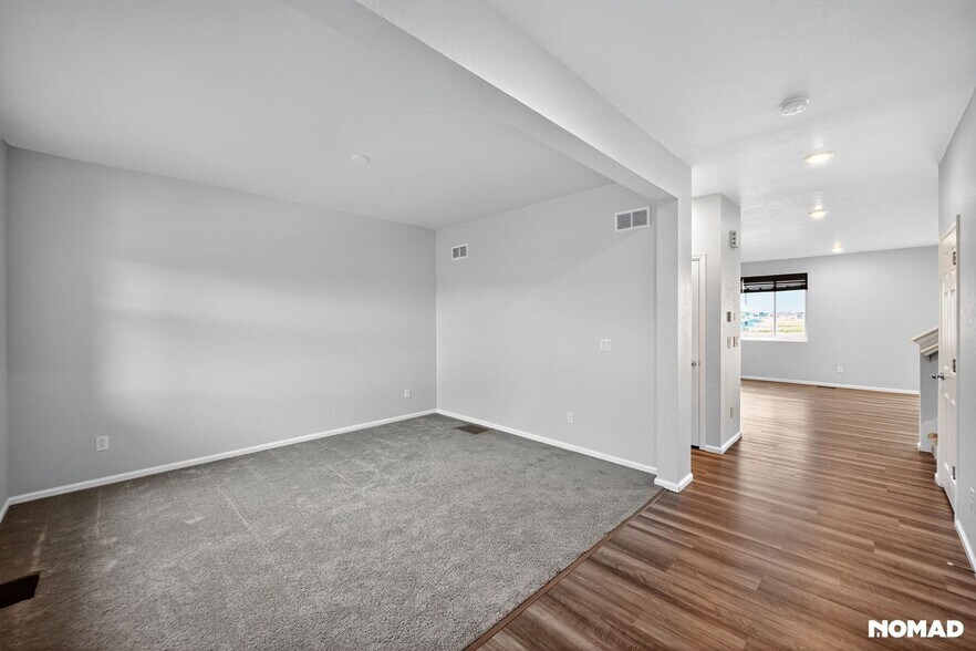 Building Photo - 17312 Bluetrail Ave