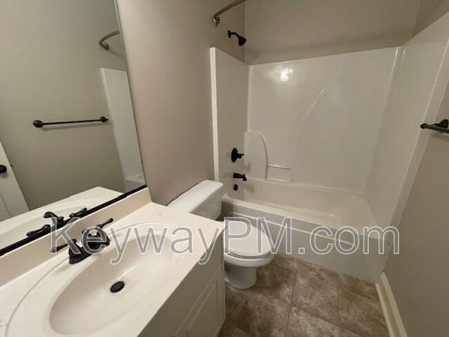 Building Photo - 505 Jutland Way
