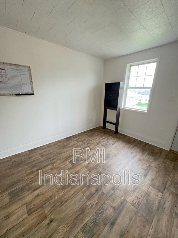 Building Photo - 955 S 22nd St