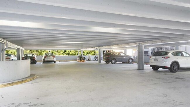 Building Photo - 3031 N Ocean Blvd