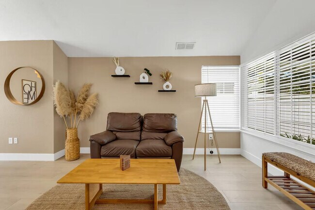 Building Photo - 8004 Caymus Dr