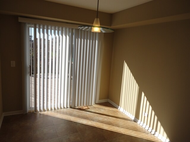 Building Photo - 5 Andover Ct