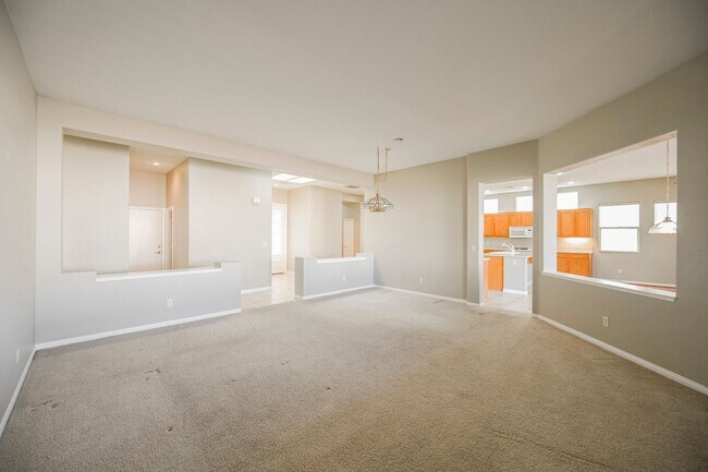 Building Photo - 2716 Thomasville Ave