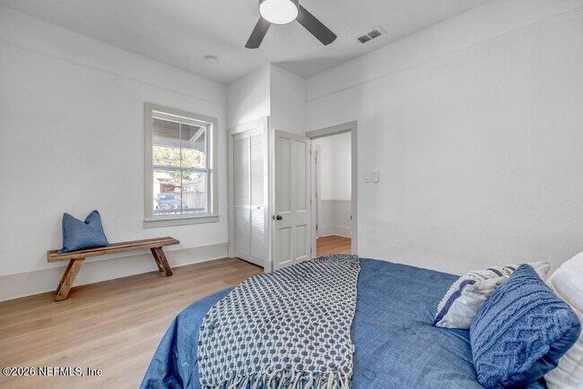 Building Photo - 23 Mulberry St