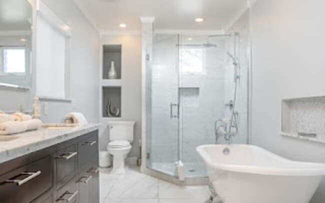 Building Photo - Racquet Club West, FURNISHED, Seasonal OR Long Term