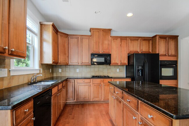 Building Photo - 2056 Hatteras Wy