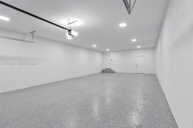 Building Photo - 2609 Anderson Rd