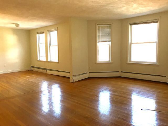 Building Photo - 310 Tappan St