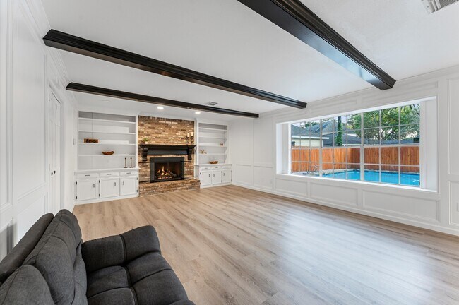 Building Photo - 15807 Crystal Brook Dr