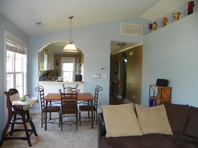 Building Photo - 4112 Huntsmoor Ln