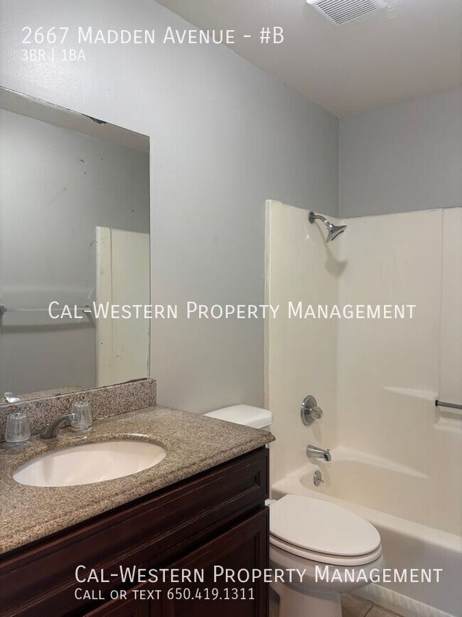 Building Photo - 2667 Madden Ave