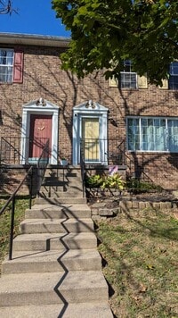 Building Photo - 138 Parkside Dr