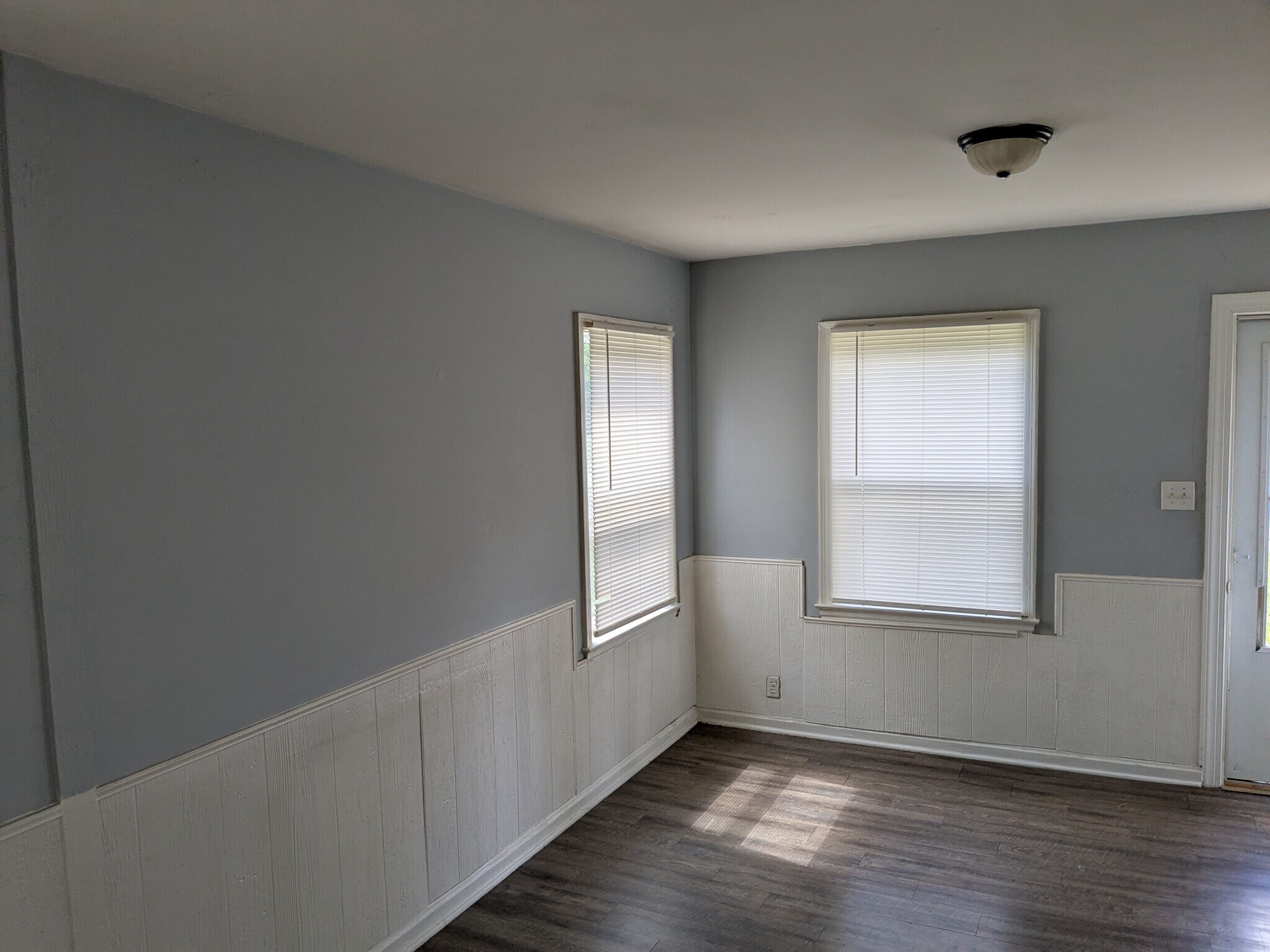 Building Photo - 4013 Clarendon Rd