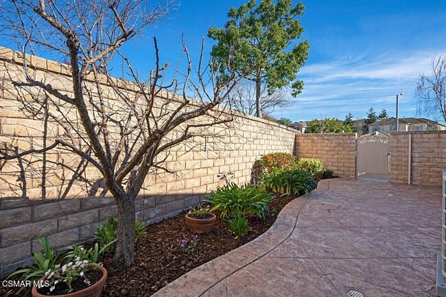 Building Photo - 193 Via Felicia