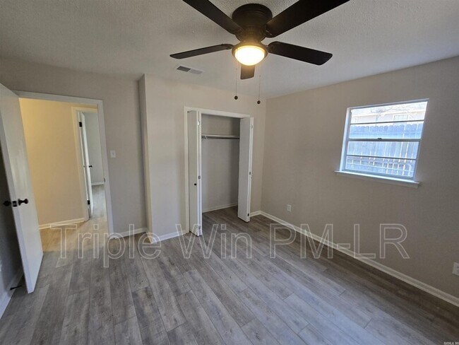 Building Photo - 501 Bristol Dr