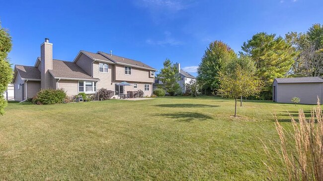 Building Photo - N6188 Shadybrook Ln