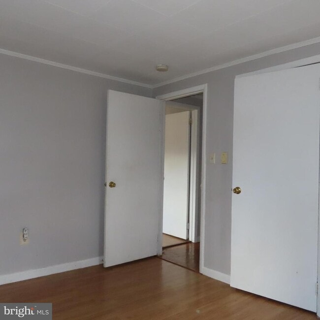 Building Photo - 11601 Buchanan Trail E