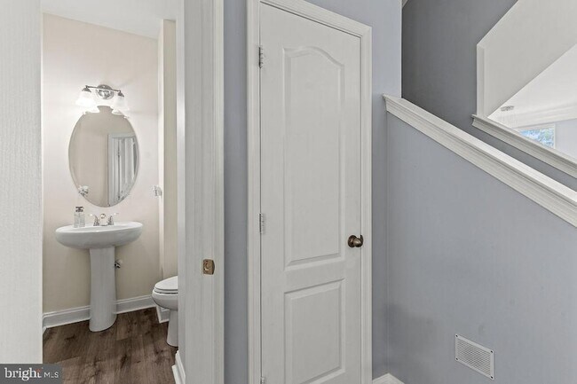Building Photo - 2651 Glenriver Way