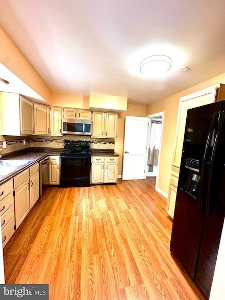 Building Photo - 3535 Duke St