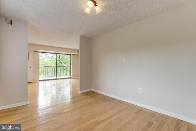 Building Photo - 200 N Pickett St