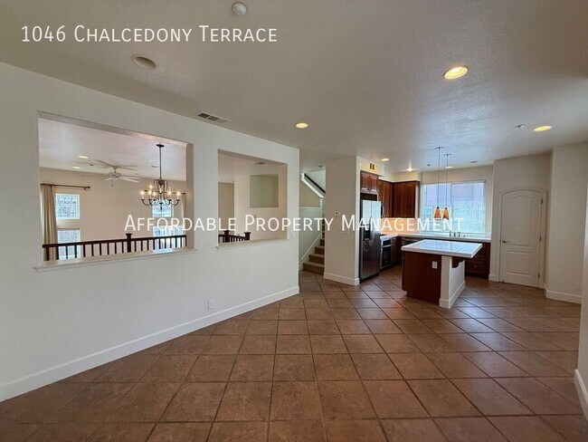 Building Photo - 1046 Chalcedony Terrace