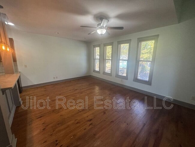 Building Photo - 1806 DeKalb Ave NE