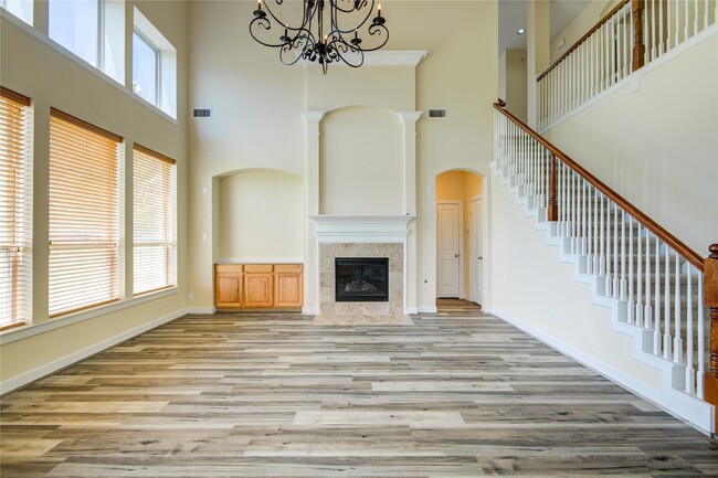 Building Photo - 18907 Manor Spring Ct