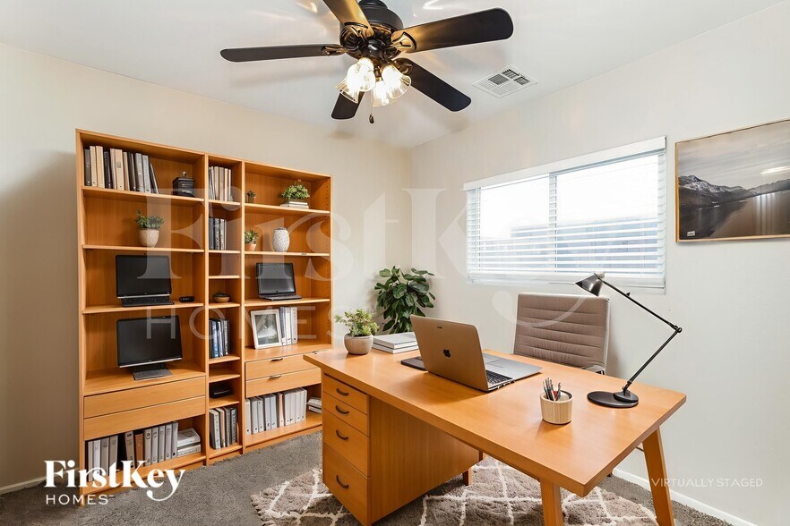 Building Photo - 8297 Oliver Twist Ln