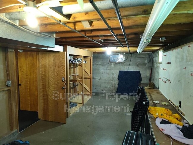 Building Photo - 803 Hot Springs Ave