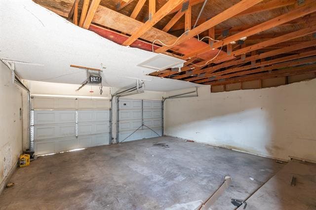 Building Photo - 4925 Greenslope Dr
