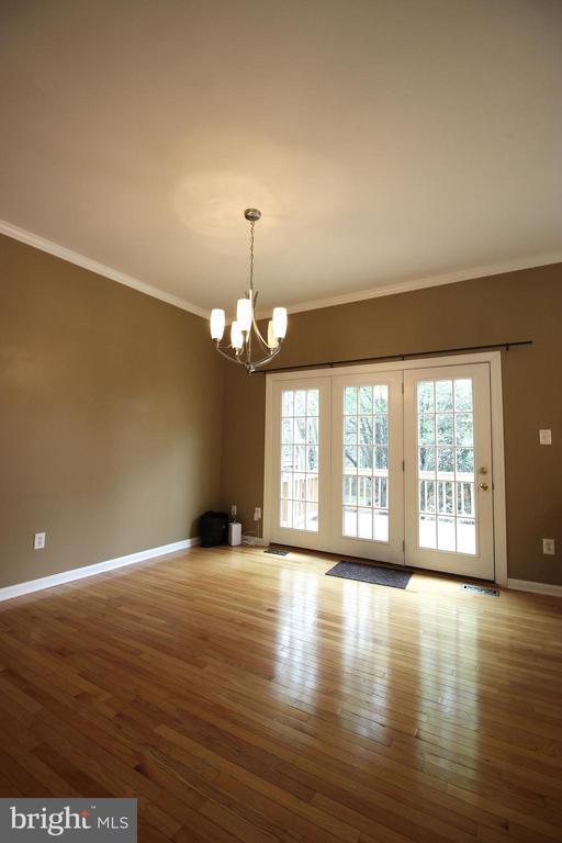 Building Photo - 10470 Courtney Dr