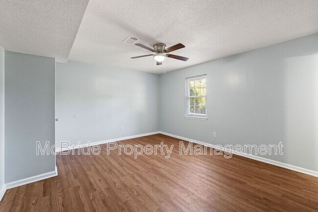 Building Photo - 293 Twin Pines Dr