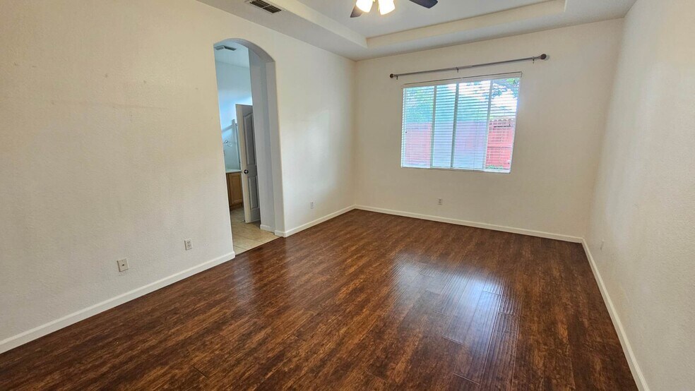 Building Photo - 9641 Darley Way