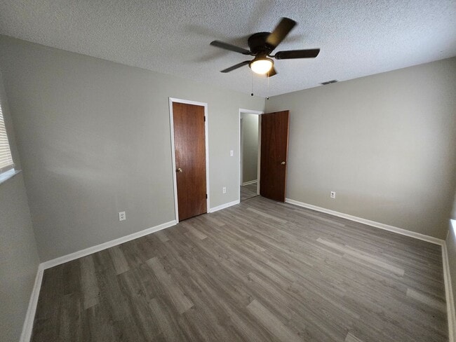 Building Photo - 3/1.5 - Keystone Heights