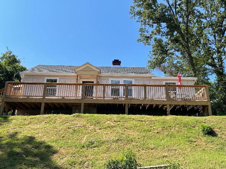 Primary Photo - 12 Morningside Dr SW