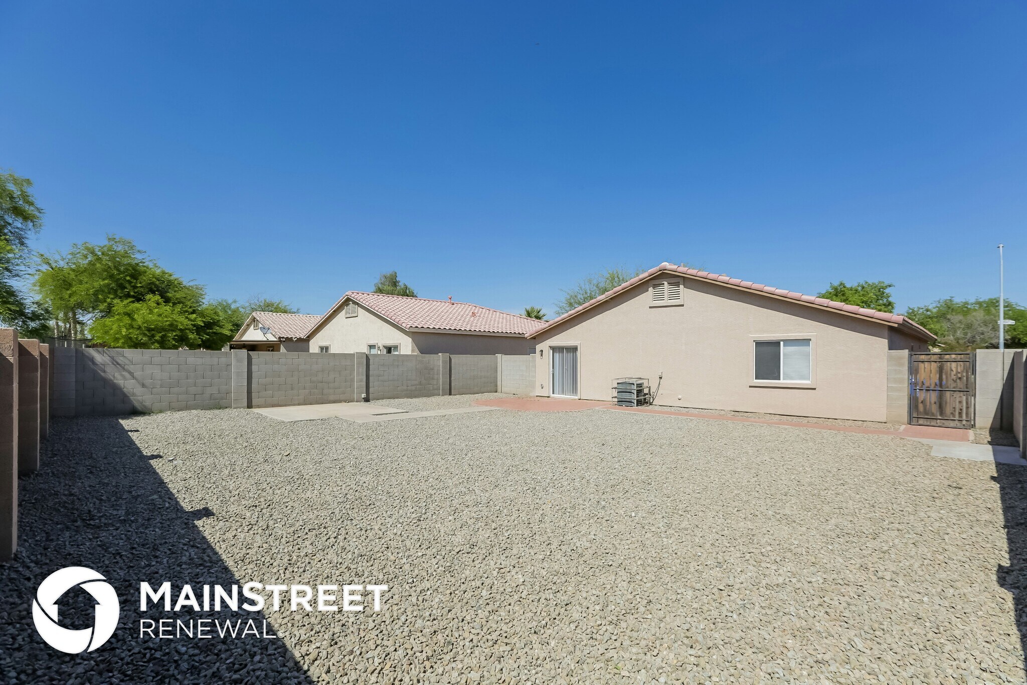 Building Photo - 2440 S 71st Ln