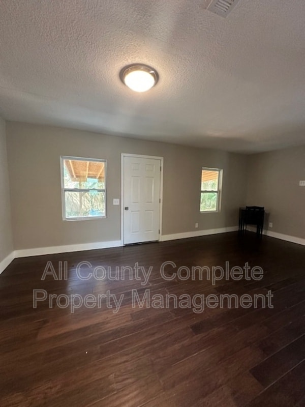 Building Photo - 2310 Jerusalem St