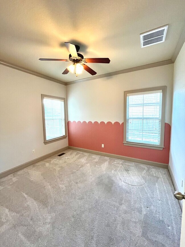 Building Photo - 3640 W Bowling Green Pl