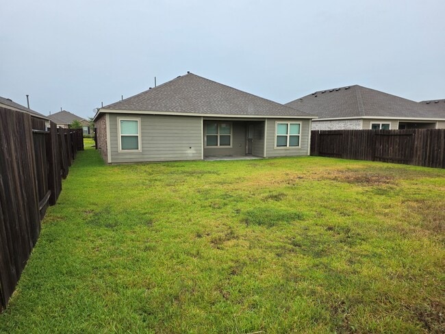 Building Photo - 20714 Southern Wds Blvd