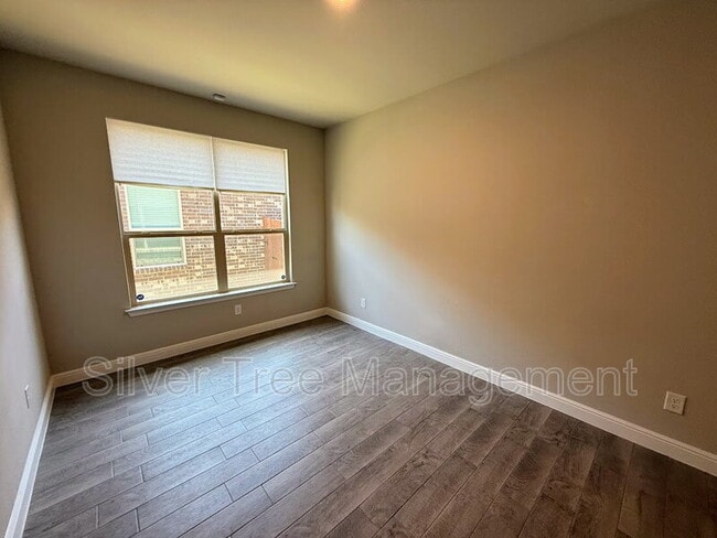 Building Photo - 10921 Rockchapel Dr