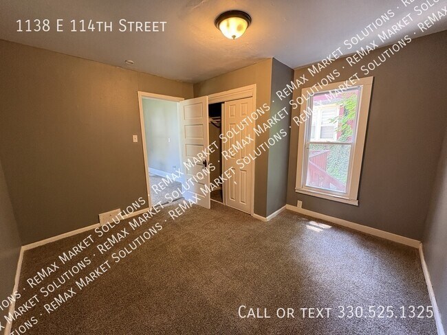 Building Photo - 1138 E 114th St