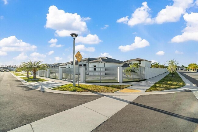 Building Photo - 13305 SW 190th Terrace