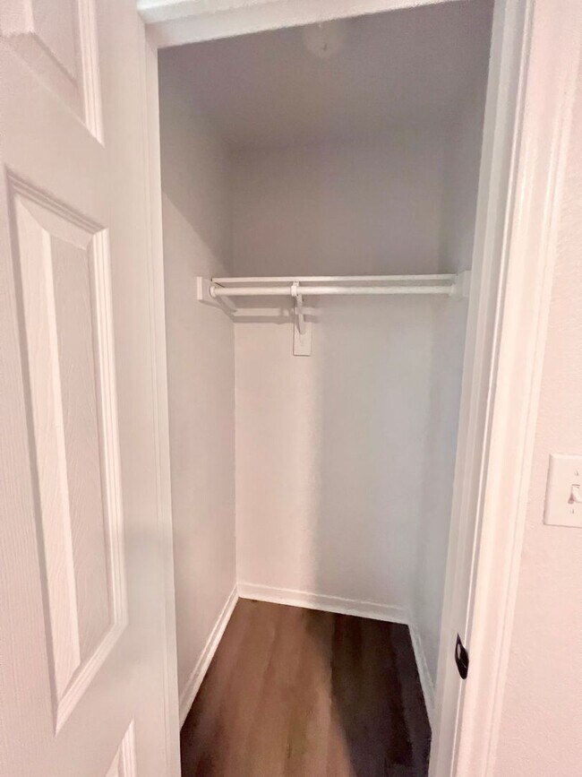 Building Photo - Updated 4 Bed Home in Killeen!
