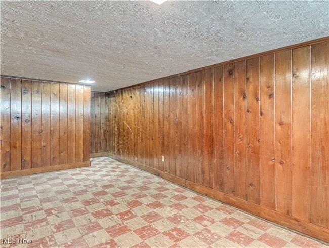 Building Photo - 661 Seward Ave