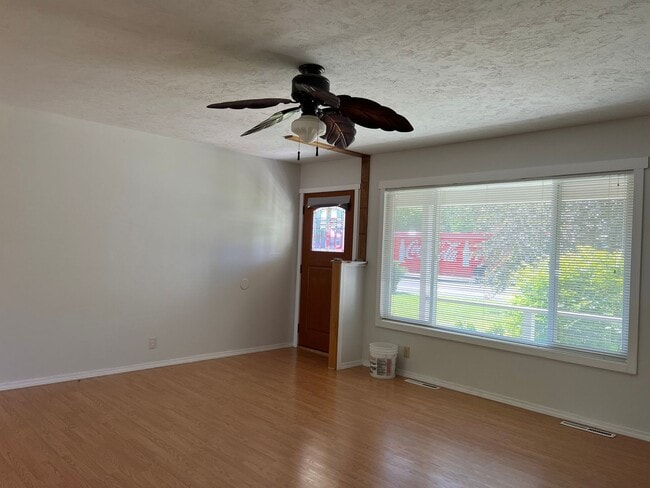 Building Photo - 770 W Highland Ave