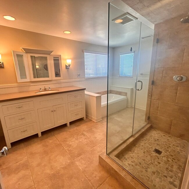 Building Photo - 3329 Harbor Blvd