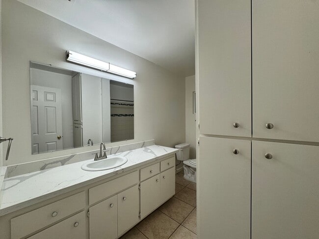 Building Photo - 4112 43rd Ave