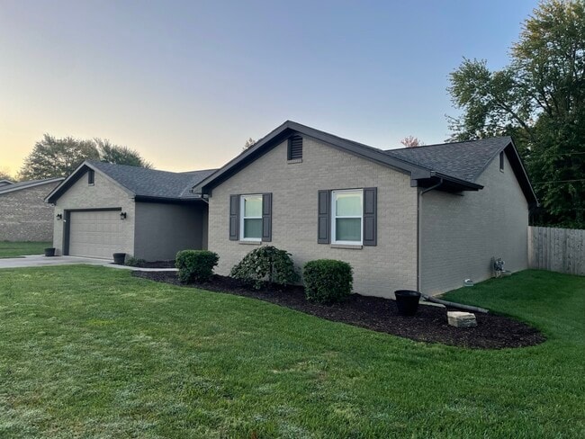 Building Photo - 8733 Hanover Dr