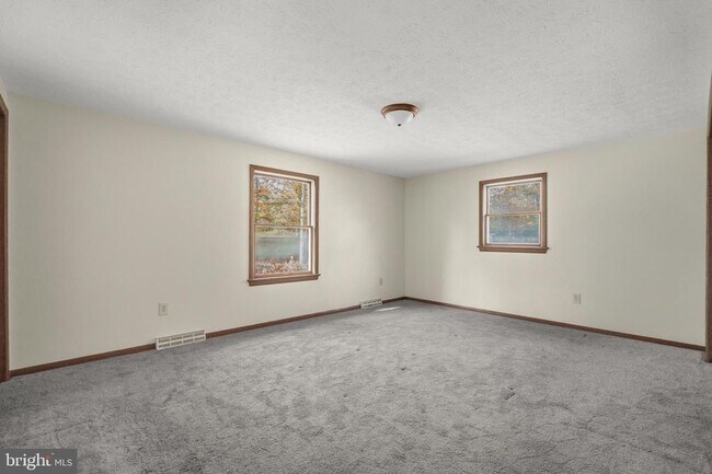 Building Photo - 22397 Armstrong Dr