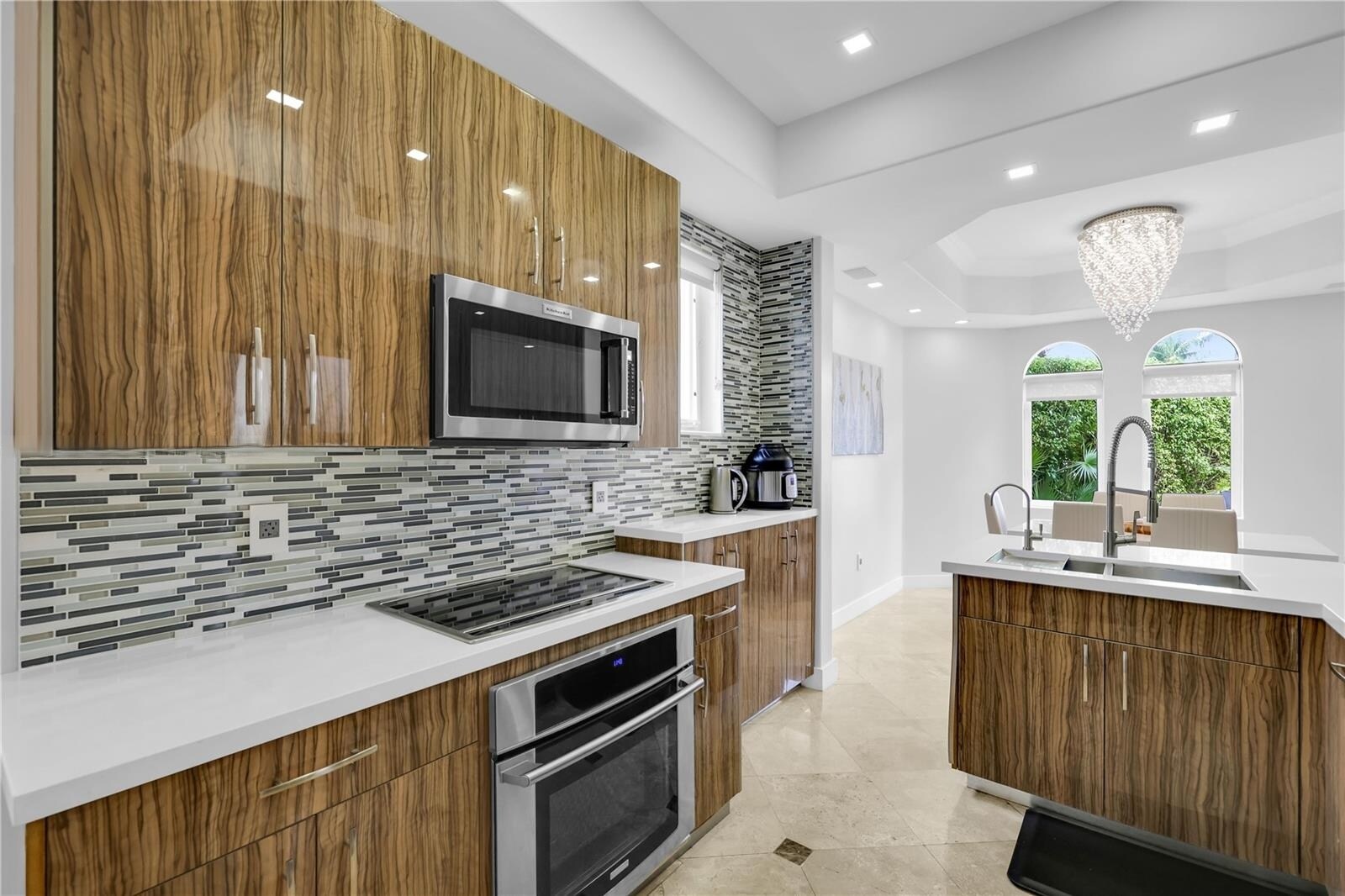 Building Photo - 3015 NE 208th St